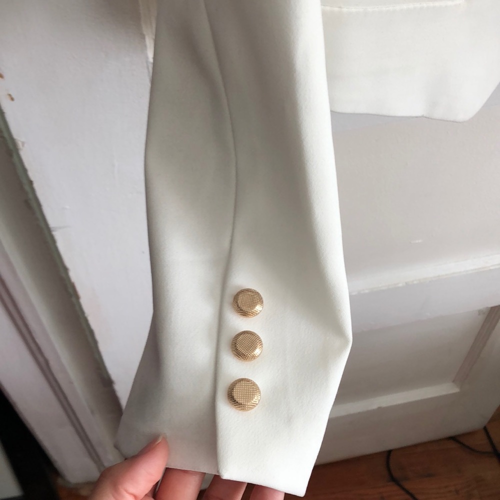 Blazer - Picture 3 of 3